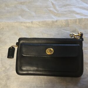 Classic Coach Leather Wtistlet